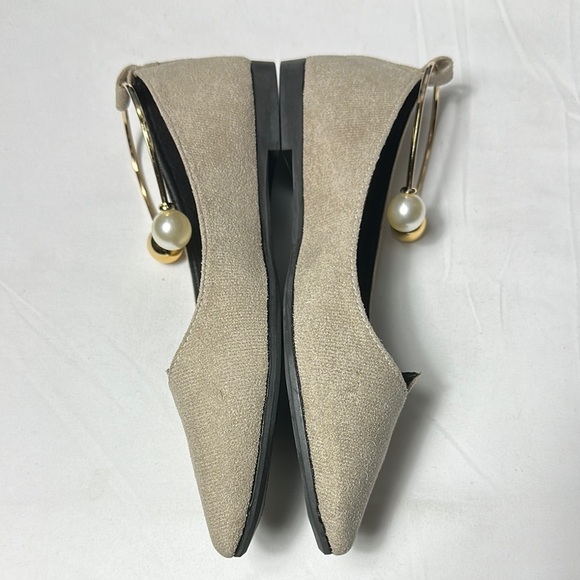 NIB Tan Flats with Pearl Accent Ankle T-Strap Detail Sz 39 - Picture 4 of 7
